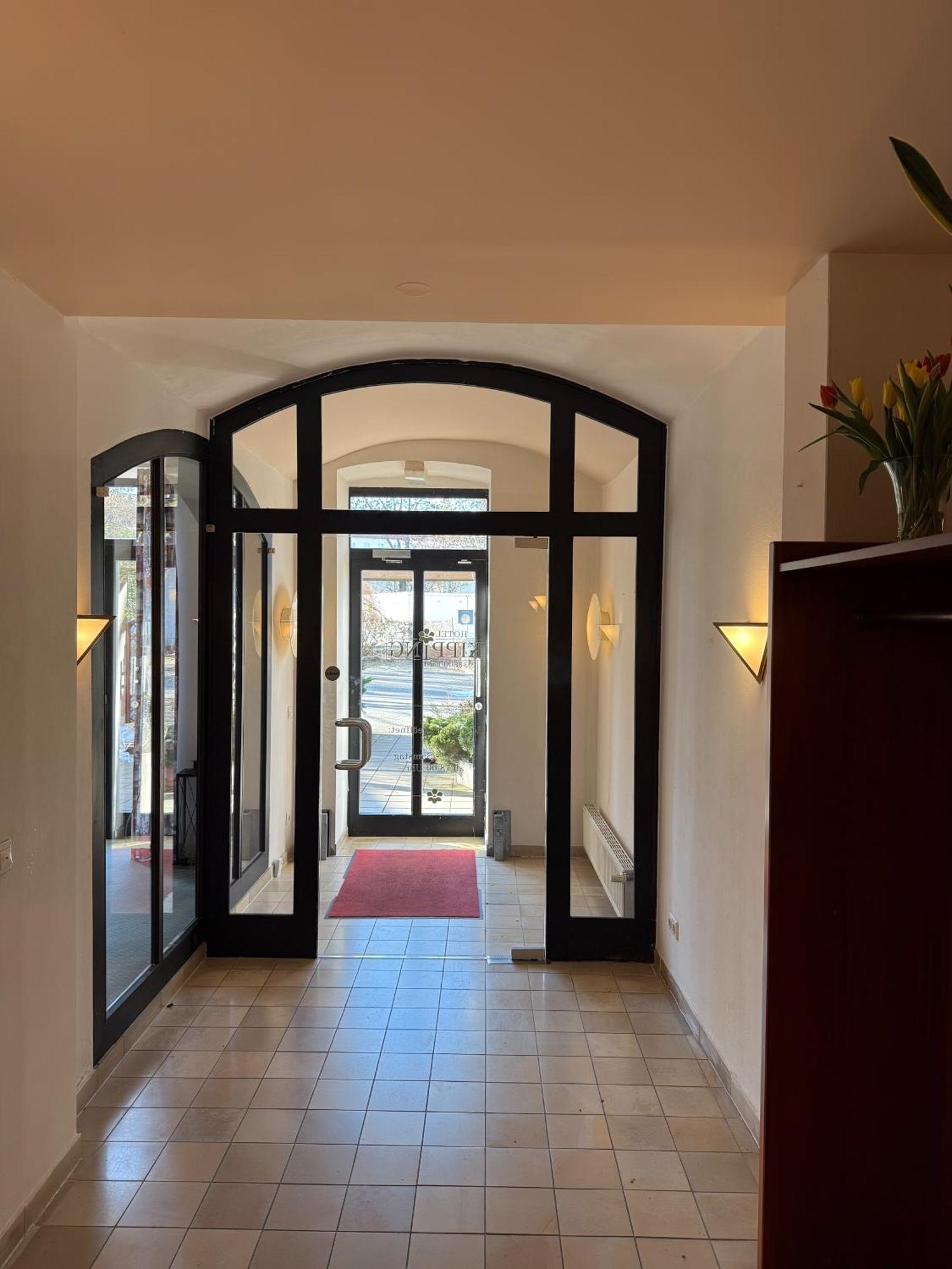 Hotel Villa Kipping Am Hauptbahnhof Dresden Exterior foto