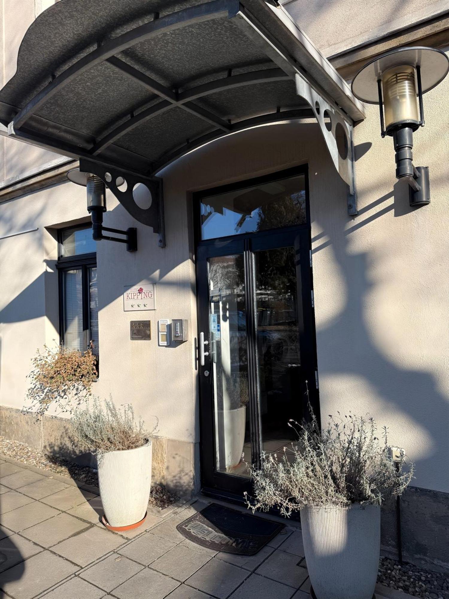 Hotel Villa Kipping Am Hauptbahnhof Dresden Exterior foto